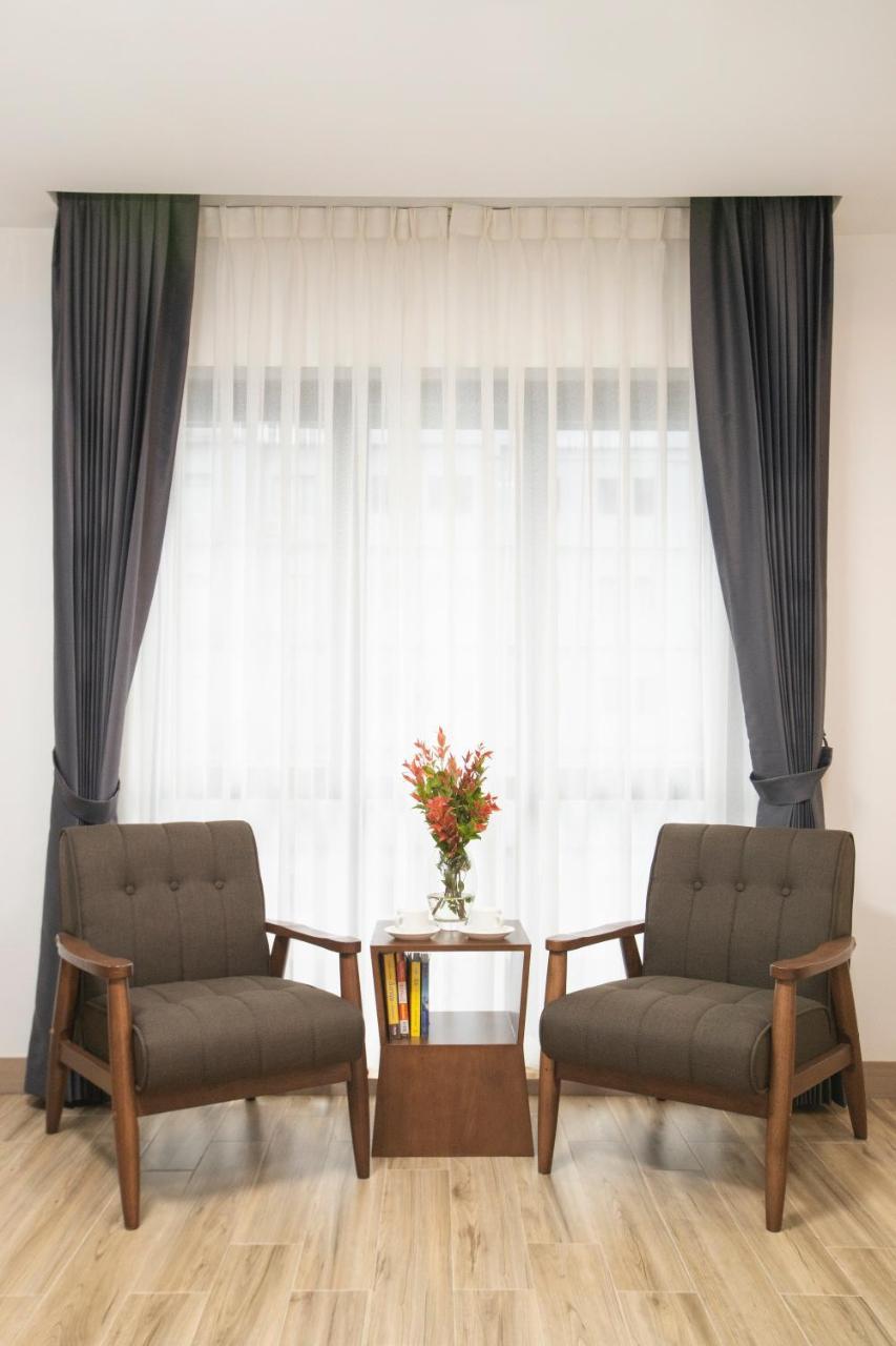8 Mile Hotel Yangon Esterno foto